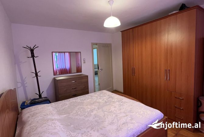 Shtepi me qera 2+1 ne Tirane - 37,000 Leke