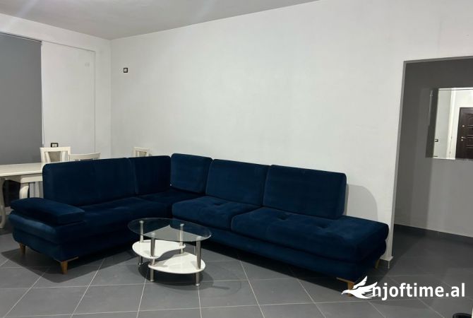 Shtepi me qera 2+1 ne Tirane - 38,000 Leke