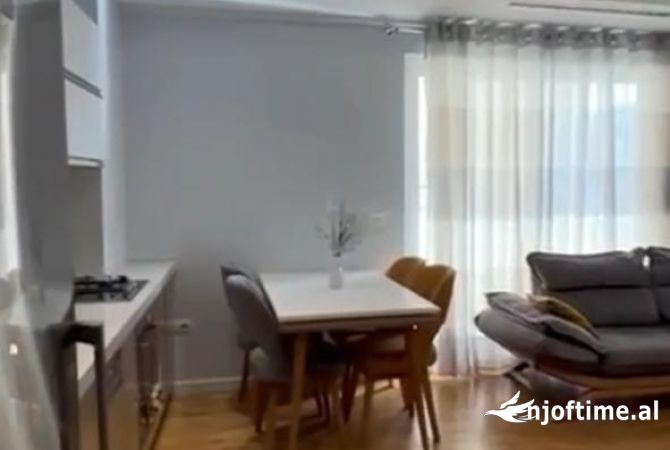 Shtepi me qera 2+1 ne Tirane - 750 Euro