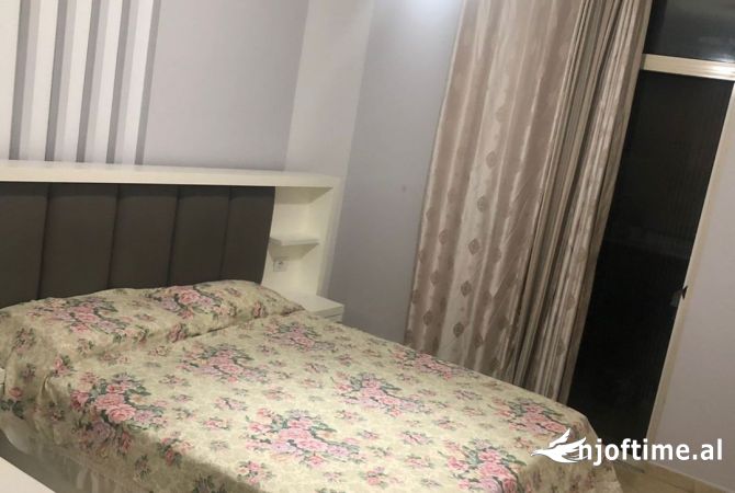 Shtepi me qera 2+1 ne Tirane - 650 Euro