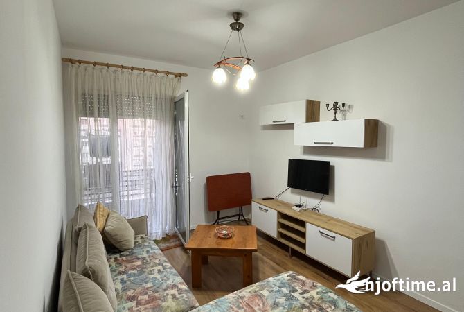 Shtepi me qera 1+1 ne Tirane - 600 Euro