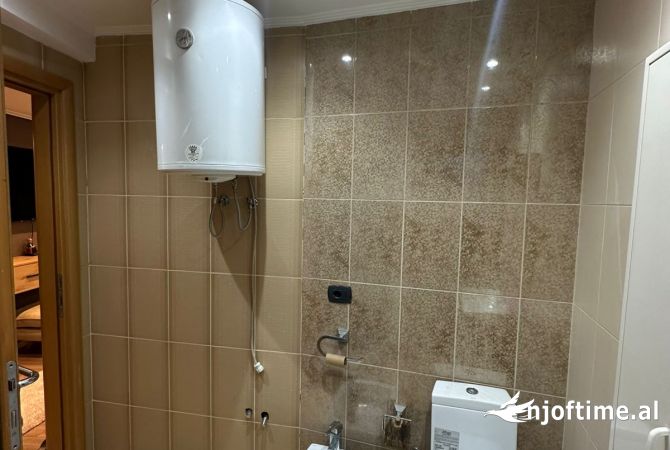 Shtepi ne shitje Apartament ne Tirane, 2+1, Mobilimi E mobiluar, Pagesa 235,000  Euro.