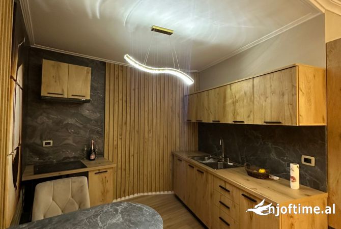Shtepi ne shitje 2+1 ne Tirane - 235,000 Euro