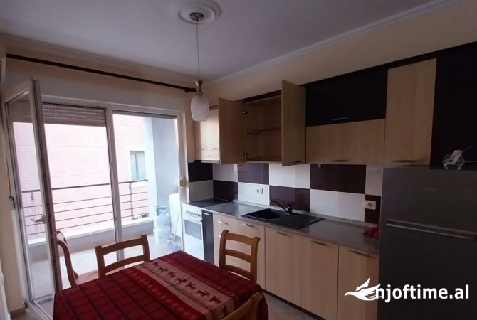 Shtepi me qera 1+1 ne Tirane - 600 Euro