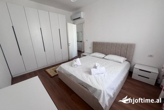Shtepi me qera Apartament ne Tirane, 1+1, Mobilimi E mobiluar, Pagesa 650  Euro.