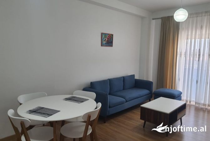 Shtepi me qera Apartament ne Tirane, 2+1, Mobilimi E mobiluar, Pagesa 750  Euro.