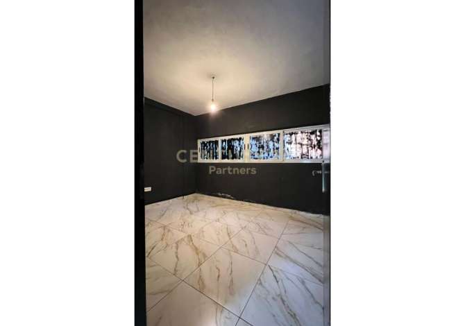 Ambient biznesi me qera 3+1 ne Tirane - 600 Euro