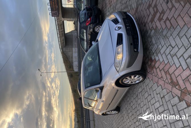 Auto in Vendita  a Kavaja - 2,200 Euro