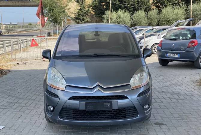 Cars for sale in Kavaja - 3,500 Euro