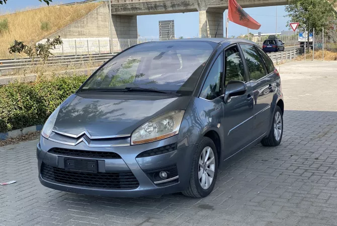 Makina ne shitje ne Kavaje - 3,500 Euro
