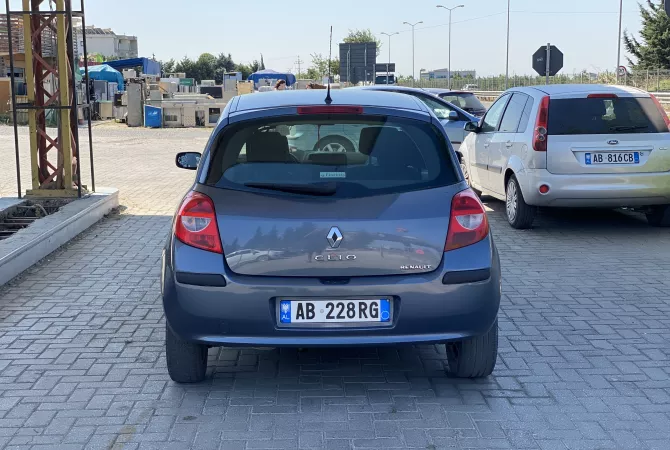 Cars for sale in Kavaja - 1,700 Euro