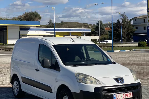 Cars for sale in Kavaja - 4,200 Euro