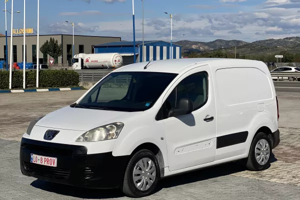 Cars for sale in Kavaja - 4,200 Euro