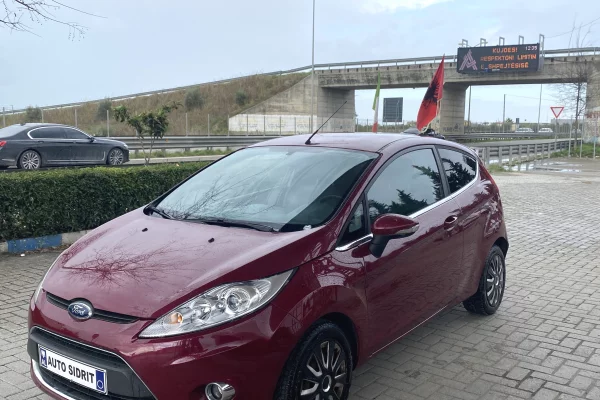 Auto in Vendita a Kavaja - 2,500 Euro