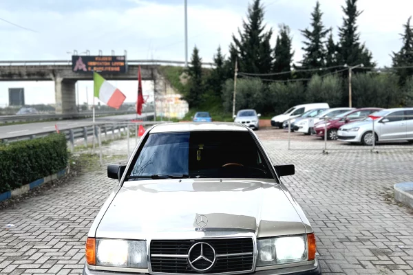 Makina ne shitje  ne Kavaje - 3,500 Euro