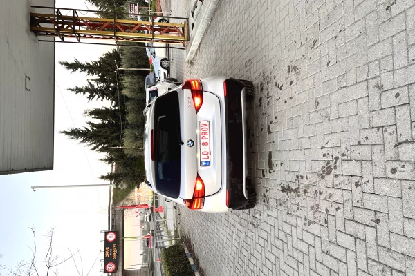 Cars for sale in Kavaja, BMW, 2011 Diesel,Kambio Manual Payment 5,500  Euro.