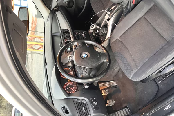 Cars for sale in Kavaja, BMW, 2011 Diesel,Kambio Manual Payment 5,500  Euro.