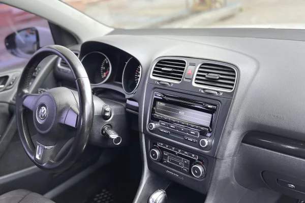 Cars for sale in Kavaja, Volkswagen, 2012 Diesel,Kambio Automatik Payment 6,500  Euro.