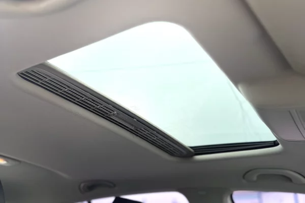 Cars for sale in Kavaja, Volkswagen, 2012 Diesel,Kambio Automatik Payment 6,500  Euro.