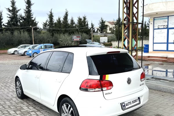 Cars for sale in Kavaja, Volkswagen, 2012 Diesel,Kambio Automatik Payment 6,500  Euro.