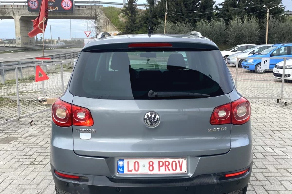 Makina ne shitje ne Kavaje, Volkswagen, 2008 Diesel,Kambio Automatik Pagesa 6,500  Euro.