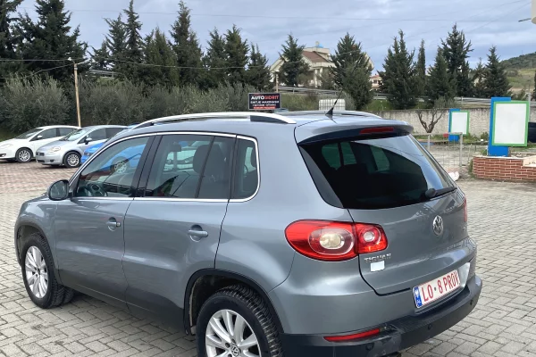Makina ne shitje ne Kavaje, Volkswagen, 2008 Diesel,Kambio Automatik Pagesa 6,500  Euro.