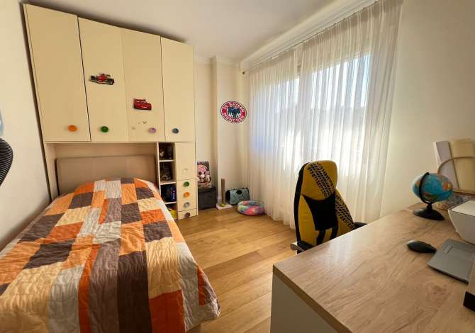 Shtepi ne shitje Apartament ne Tirane, 3+1, Mobilimi E mobiluar, Pagesa 299,000  Euro.