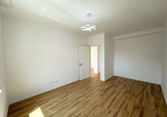 Shtepi ne shitje Apartament ne Tirane, 2+1, Mobilimi Bosh, pa mobiluar, Pagesa 210,000  Euro.