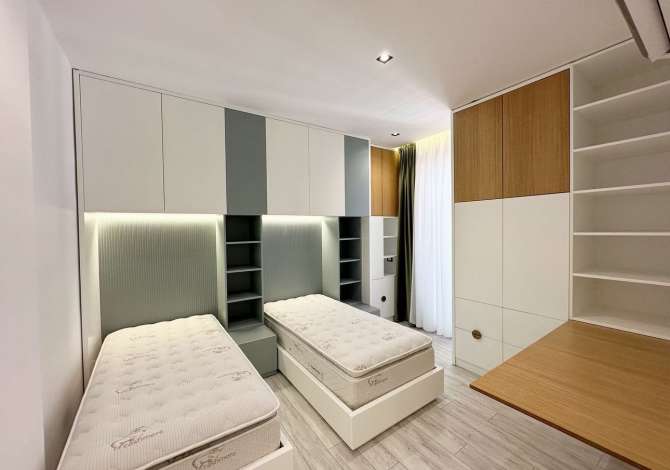 Shtepi ne shitje Apartament ne Tirane, 3+1, Mobilimi E mobiluar, Pagesa 275,000  Euro.