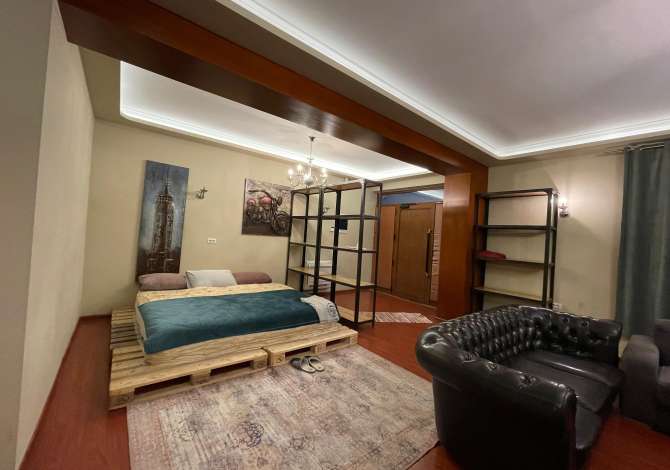 Ambient zyrash per qira tek Liqeni i Thate Rruga Peti