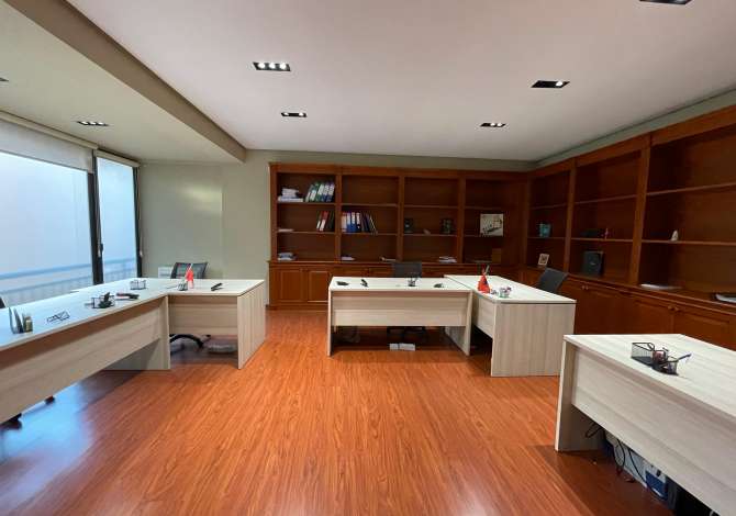 Ambient biznesi me qera 3+1 ne Tirane - 3,000 Euro
