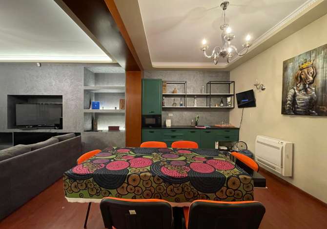 Ambient zyrash per qira tek Liqeni i Thate Rruga Peti