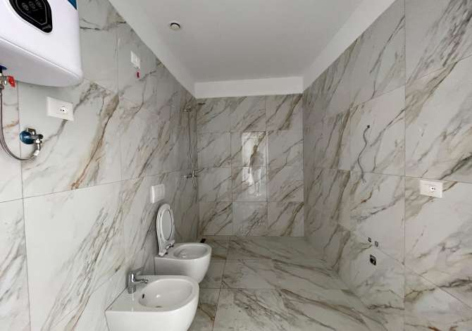 Shtepi me qera Apartament ne Tirane, 2+1, Mobilimi Bosh, pa mobiluar, Pagesa 1,100  Euro.