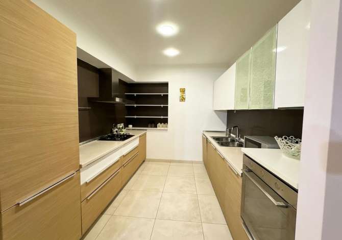 Shtepi me qera 2+1 ne Tirane - 800 Euro
