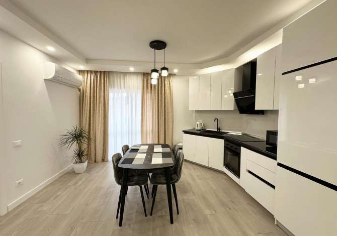 Shtepi me qera 2+1 ne Tirane - 900 Euro