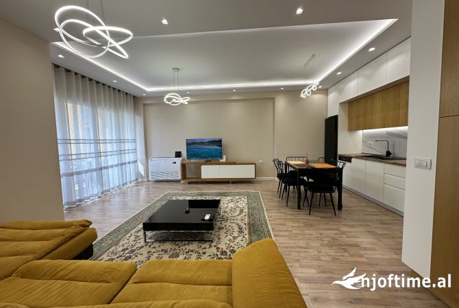 Shtepi me qera 2+1 ne Tirane - 1,400 Euro