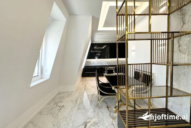 Shtepi me qera 2+1 ne Tirane - 1,800 Euro