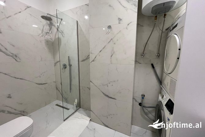 Shtepi me qera Apartament ne Tirane, 2+1, Mobilimi E mobiluar, Pagesa 1,300  Euro.