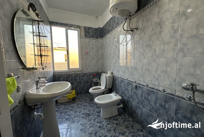 Shtepi me qera Apartament ne Tirane, 1+1, Mobilimi E mobiluar, Pagesa 480  Euro.
