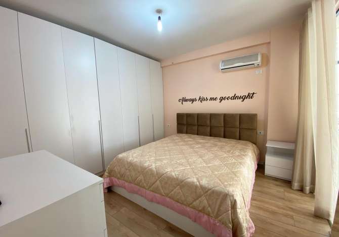 Shtepi me qera  ne Tirane, 2+1, Mobilimi E mobiluar, Pagesa 600  Euro.