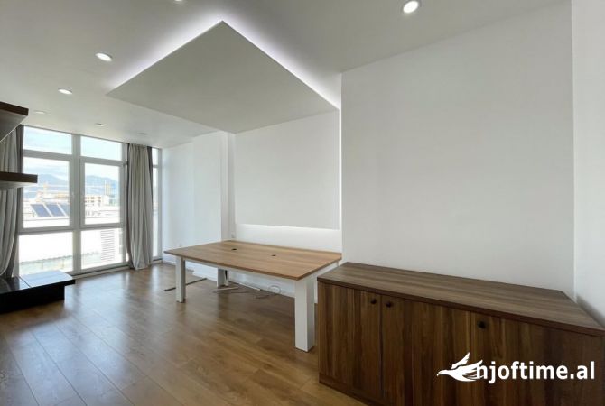 Shtepi me qera 2+1 ne Tirane - 800 Euro