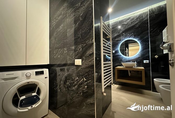 Shtepi me qera Apartament ne Tirane, 4+1, Mobilimi E mobiluar, Pagesa 1,200  Euro.