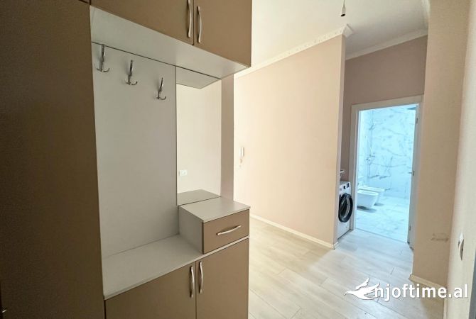 Shtepi me qera Apartament ne Tirane, 2+1, Mobilimi E mobiluar, Pagesa 500  Euro.