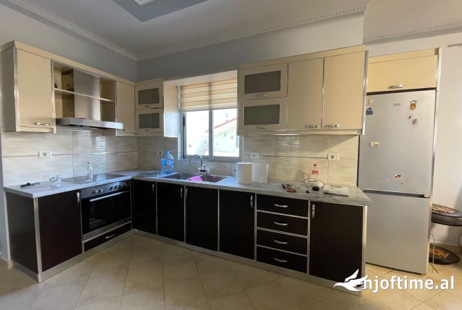 Shtepi me qera 2+1 ne Tirane - 800 Euro