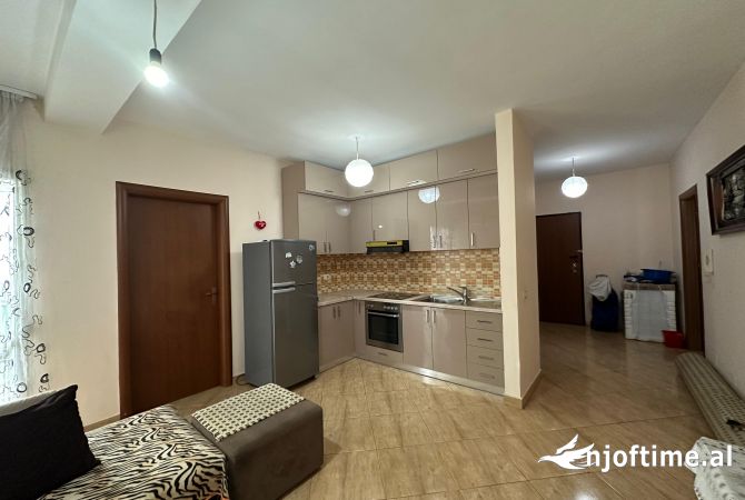 Shtepi me qera 2+1 ne Tirane - 400 Euro