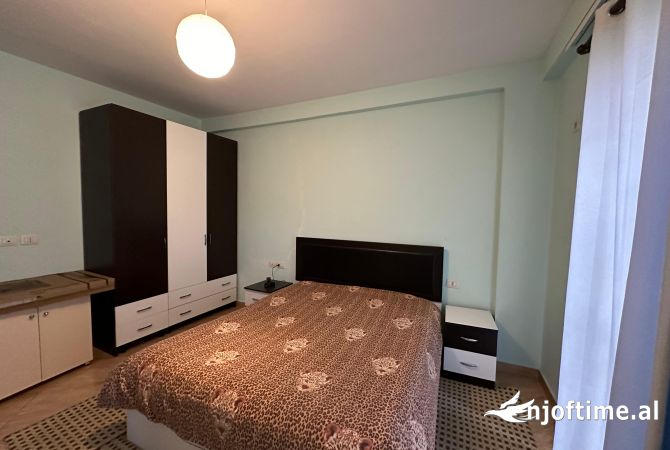 Shtepi me qera 2+1 ne Tirane - 400 Euro
