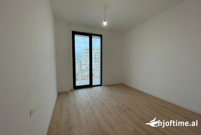 Shtepi me qera 2+1 ne Tirane - 1,000 Euro