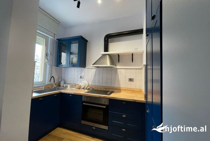 Shtepi me qera 2+1 ne Tirane - 1,000 Euro