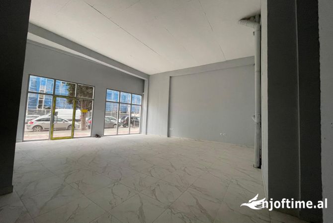 Ambient biznesi me qera 1+1 ne Tirane - 2,500 Euro