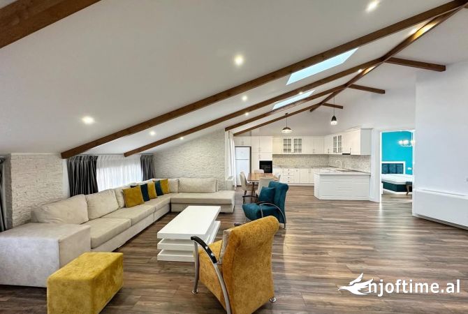 Shtepi me qera 3+1 ne Tirane - 1,400 Euro
